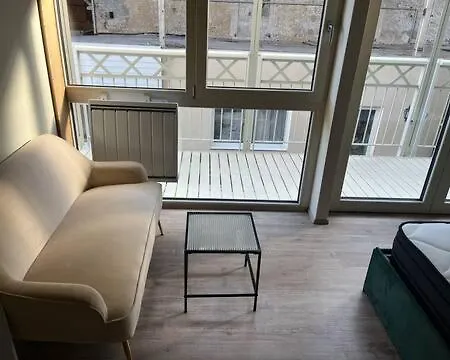 De Luxe Avec Salle De Bain Privee לינה וארוחת בוקר *